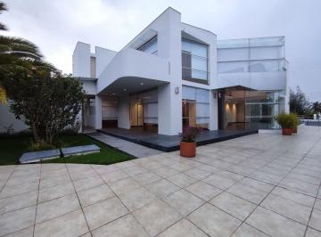 Casa de 4 habitaciones, Quito · Casa de 400 m² con 4 Habitaciones en Alquiler en Centro Norte
