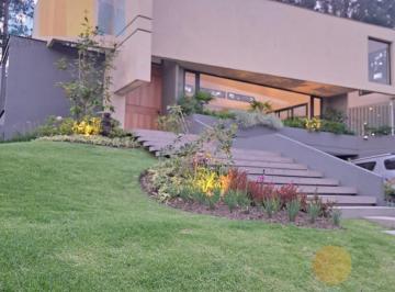 Casa · 520m² · 4 Habitaciones · 4 Estacionamientos · Residencia de Lujo en Venta o Renta Sector Tumbaco - Collaqui
