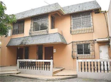 Casa · 280m² · 3 Habitaciones · 3 Estacionamientos · Casa en Venta en Urdesa Norte Vanc