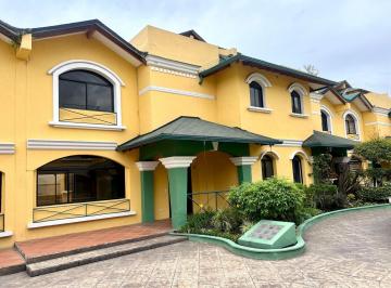 Casa · 210m² · 4 Habitaciones · 2 Estacionamientos · Mv - Sector Cumbayá, Casa en Venta y Renta de Oportunidad de 210 m² en Conjunto Privado