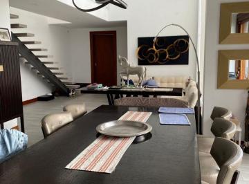 Casa de 4 habitaciones, Quito · Alquilo Casa en Nayón Cerca a Cumbaya $2200