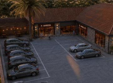 Local comercial · 104m² · Local de Arriendo en Plaza Comercial Nueva. Parqueaderos Comunales, Sector La Viña