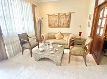 Casa de 4 habitaciones, Guayaquil · Casa 3d Urdesa con Local y Bodega
