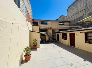 Casa de 6 habitaciones, Quito · Casa de Venta Villaflora