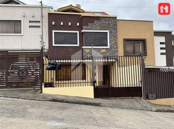 Casa de 4 habitaciones, Cuenca · Vendo Casa en #cuenca– Sector El Cebollar (Cv4096)