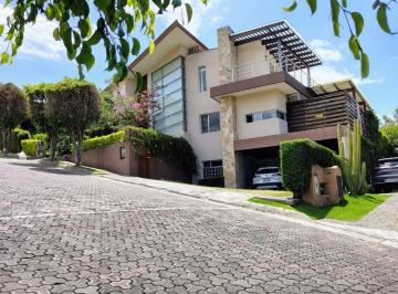 Casa de 4 habitaciones, Quito · Casa de Venta en Tanda 4 Dorm. y Amplio Jardin $519.000