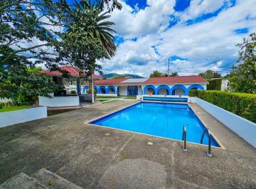 Hacienda-Quinta de 5 habitaciones, Quito · Venta Quinta en Tumbaco 2440 m² de Terreno con 440 de Construccion