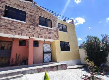 Casa de 3 habitaciones, Quito · Casa en Venta/conocoto/la Armenia 2/conj Tivantta