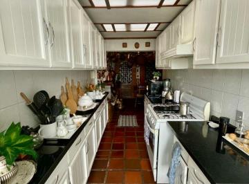 Departamento de 4 habitaciones, Quito · Linda Casa Town House Amplia con Seguridad González Suárez, Dentro de Lindo Conjunto