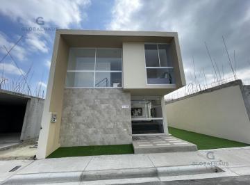 Casa · 111m² · 3 Habitaciones · 1 Estacionamiento · Casa en Sur de Jaramijo