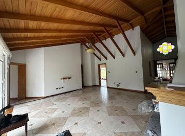 Casa de 5 habitaciones, Quito · Vendo Casa Puembo