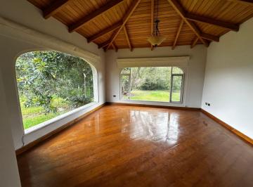 Casa de 5 habitaciones, Quito · Vendo o Arriendo Casa Puembo
