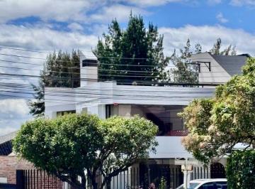 Casa de 4 habitaciones, Quito · Casa en Renta 4 Dorm. Urbanización Privada Frente Al Condado Shopping