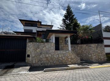 Casa de 4 habitaciones, Quito · Renta Casa Independiente Comercial – Sector Yanazarapata – Cumbayá