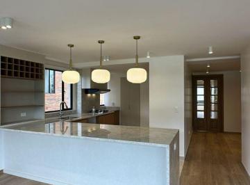 Departamento de 2 habitaciones, Quito · Departamento Remodelado en Venta 105 m², 2 Dorm., Parqueadero, Bodega Excelente Zona