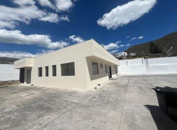 Oficina comercial · 270m² · 6 Habitaciones · 15 Estacionamientos · Oficinas, Laboratorio, Mitad del Mundo con Amplios Parqueaderos