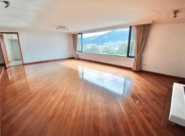 Casa de 3 habitaciones, Quito · Casa en Alquiler 220 m² Bellavista $800