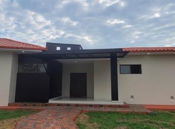 Casa de 3 habitaciones, Santo Domingo · En Venta Casa Urbanización Tenis Club 3 Etapa Santo Domingo