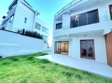 Departamento · 175m² · 3 Habitaciones · 2 Estacionamientos · Rento Departamento por Estrenar Miravalle