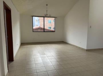 Departamento de 3 habitaciones, Quito · Departamento en Urbanización Privada Conocoto