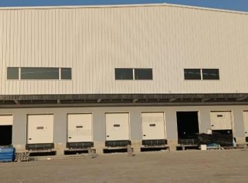 Bodega-Galpón · 5500m² · 15 Estacionamientos · Bodega en Av Miguel Yunez