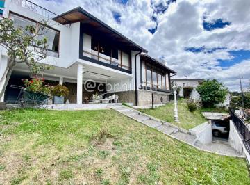Casa de 4 habitaciones, Quito · H/ Miraflores, Casa Independiente Esquinera en Venta 359.900usd 4 Dorm.