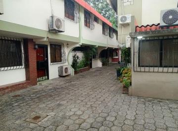 Casa de 3 habitaciones, Guayaquil · Casa de 3 Hab de Venta en Urdesa Central