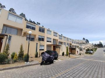 Casa de 3 habitaciones, Quito · Casa Renta Cerca Universidad Internacional