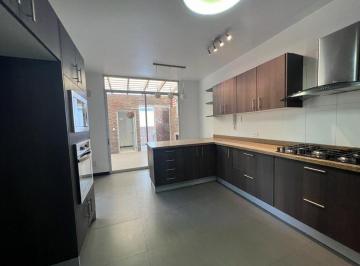 Casa de 3 habitaciones, Quito · Casa en Venta en Tumbaco – Sector Los Sauces