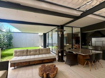 Casa de 3 habitaciones, Quito · Preciosa Casa a 2 Minutos de La Ruta Viva, Sector Intervalles en Conjunto con Seguridad y Piscina