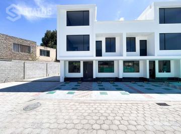 Casa · 143m² · 4 Habitaciones · 2 Estacionamientos · Venta de Casa en Capelo – Cerca Urbanización Las Retamas