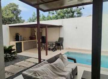 Casa de 3 habitaciones, Daule · Casa Moderna con Piscina en Venta | Urbanización Vilanova – Vía Salitre