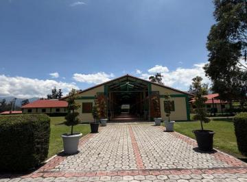 Hacienda-Quinta de 12 habitaciones, Quito · Hermosa Propiedad Hipica de Oportunidad, Homologada Para Competencias Internacional, Proyecto Turis