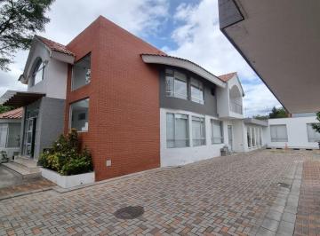 Departamento de 3 habitaciones, Quito · Oportunidad Departamento en Venta Tumbaco 168 m²