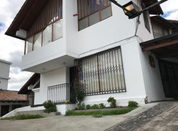 Casa de 5 habitaciones, Quito · Casa de 439 m² con 5 Dorm. en Venta en El Batán