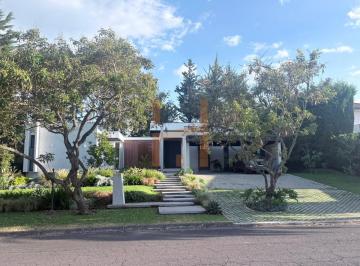 Casa de 3 habitaciones, Quito · Casa de Una Sola Planta en Renta en Puembo, Exclusiva Urbanización Arrayanes, 3 Dorms, Área Servicio