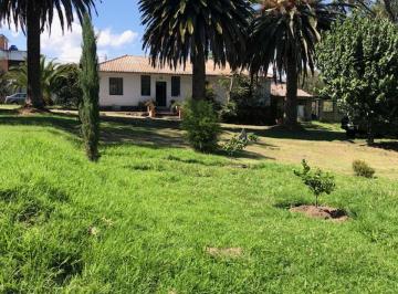 Terreno / Lote , Quito · Terreno, Excelente Plano, Vegetación, Cerramiento