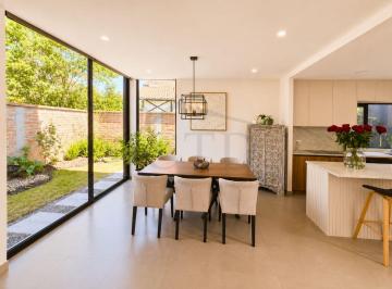 Casa de 3 habitaciones, Quito · Casa en Venta en Puembo | 204 m² Cubiertos + 94 m² Abiertos