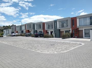 Casa de 3 habitaciones, Quito · Casa de 3 Dorm. con Jardín Privado en Terralta, Tumbaco – Alta Gama