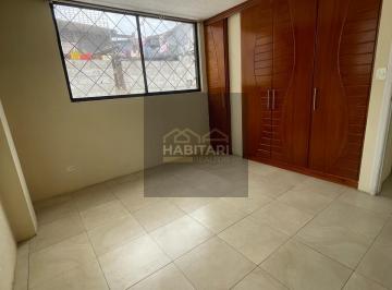 Casa · 336m² · 6 Habitaciones · 2 Estacionamientos · Casa Rentera 3 Departamentos y 2 Locales Comer