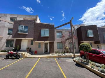 Casa de 3 habitaciones, Quito · Casa de Venta, Sector Santa Lucía