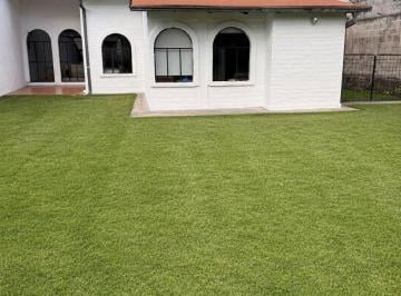 Casa de 3 habitaciones, Quito · Casa a un Solo Andar de 128 m² y 500 m² de Jardín en Venta en Club Los Chillos - Sangolquí