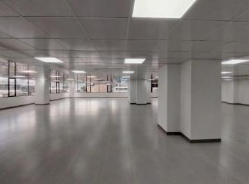 Oficina comercial · 540m² · 10 Estacionamientos · Jv Sector La Carolina, Av Amazonas. Oficina en Renta.540 m en Edificio Corporativo