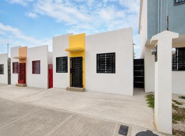 Casa · 84m² · 2 Habitaciones · 1 Estacionamiento · Casa de Una Planta en Alquiler, Villa Geranio 3 Vicy