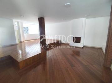 Consultorio de 4 habitaciones, Quito · Consultorio en Alquiler 180 m² en Alquiler – Jipijapa