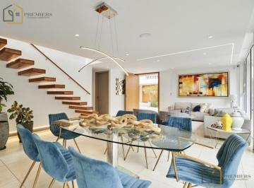 Casa · 185m² · 3 Habitaciones · 2 Estacionamientos · Casa en Tumbaco