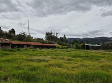 Terreno / Lote , Azogues · Amplio Lote en Venta Ubicado en Chuquipata