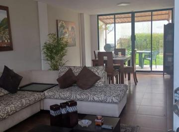 Casa de 3 habitaciones, Quito · Casa de Venta de Oportunidad en La Armenia Valle de Los Chillos