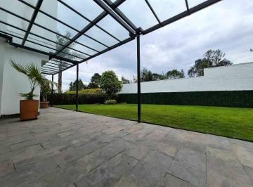 Casa · 598m² · 3 Habitaciones · 4 Estacionamientos · Venta Casa Esquinera, Amplio Jardin, Parqueos, Conjunto Lumbisí