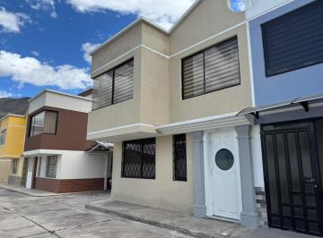 Casa · 121m² · 3 Habitaciones · 2 Estacionamientos · Vendo Amplia Casa Sn Antonio Pichincha 3h, Terraza